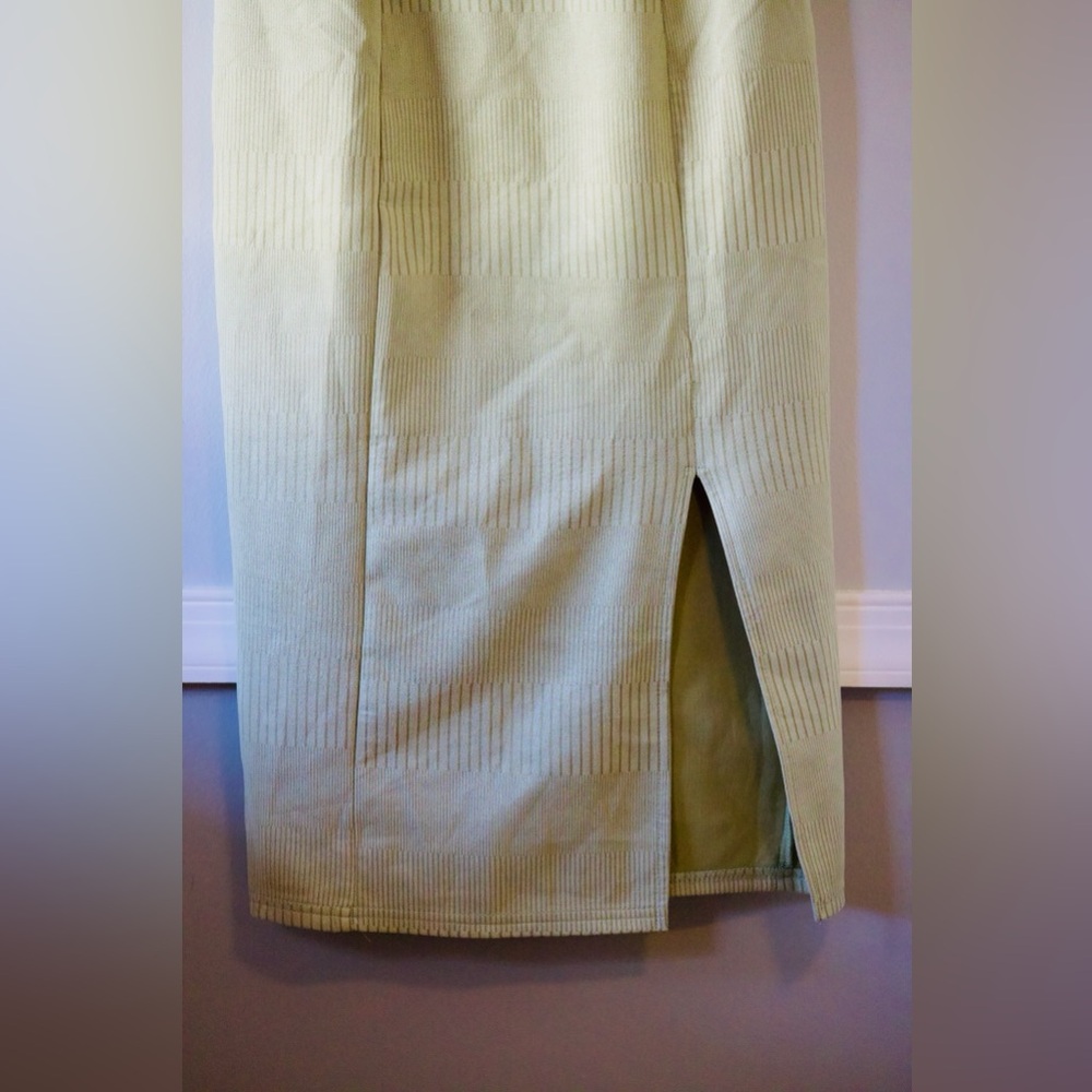 HELLOMOLLY - Picture 5 of 9